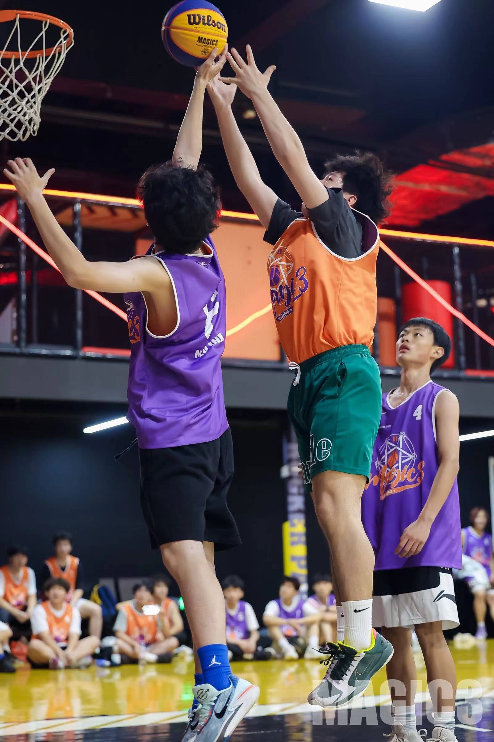 开云·体育官网-包含特色篮球赛事不断融合新技术，提升比赛互动性和趣味性的词条