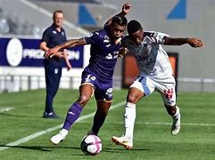 “法甲豪门迎来强敌挑战，胜负悬念不断”